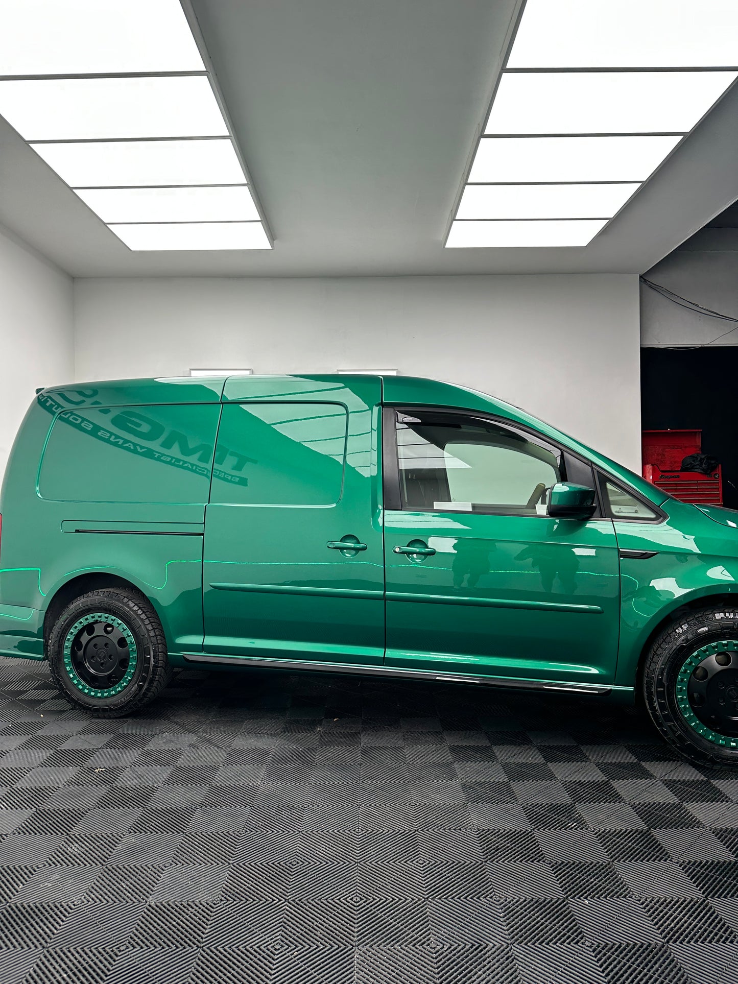 CADDY MAXI ALL-TRACK STYLE SIDE SKIRTS