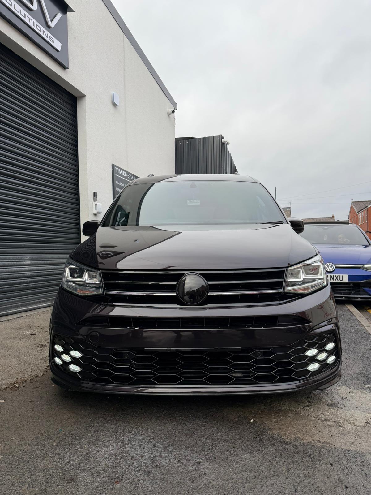 MK8 GTI HYBRID BUMPER FOR MK4 CADDY (FIBRE RESIN/REINFORCED PLASTIC)